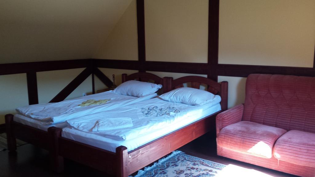 Hotel Casa Lenke Săcele Pokoj fotografie